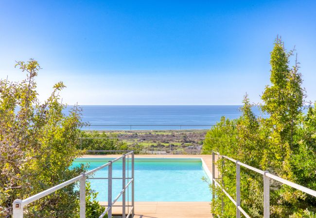 Villa à Torre Pali - Superbe villa avec piscine & vue mer 180°