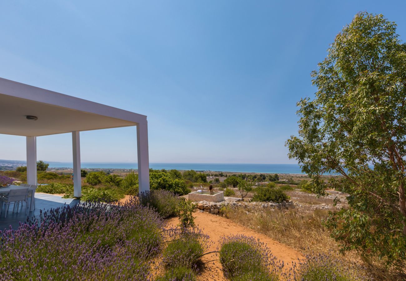 Villa à Torre Pali - Superbe villa avec piscine & vue mer 180°