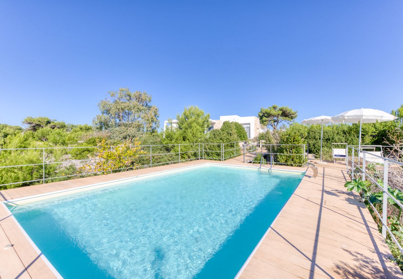 Villa à Torre Pali - Superbe villa avec piscine & vue mer 180°