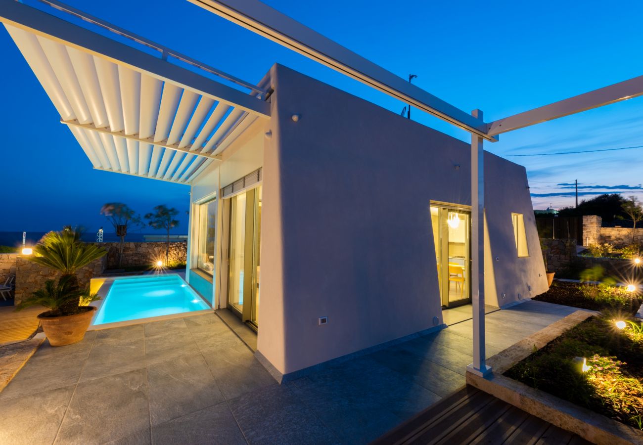 Villa à Marina di Felloniche - Superbe maisonnette 5 étoiles avec accès mer, piscine privée, jacuzzi et spa