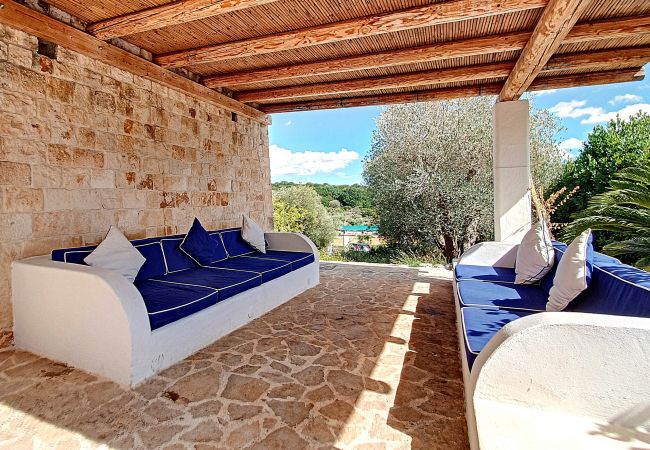 Villa à Cisternino - Superbes trulli de campagne avec piscine privée