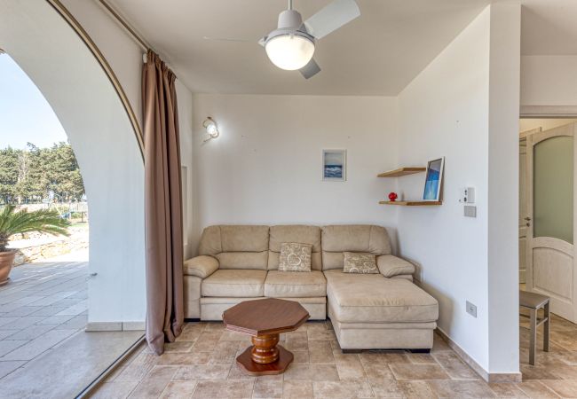 Villa à Lido Marini - Grande villa (2 apt.) avec piscine & jacuzzi Villa à Lido Marini - Grande villa (2 apt.) avec piscine & jacuzzi