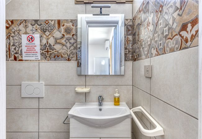 Villa à Lido Marini - Grande villa (2 apt.) avec piscine & jacuzzi Villa à Lido Marini - Grande villa (2 apt.) avec piscine & jacuzzi