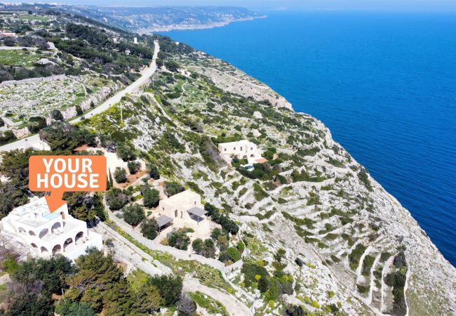 Villa à Leuca - Belle maison sur les falaises avec vue mer à 180° Villa à Leuca - Belle maison sur les falaises avec vue mer à 180°