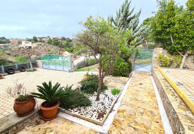 Maison à Porto Heli - Villa, piscine & vue mer, à 4 minutes de la plage