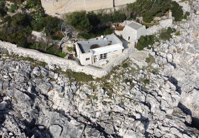 Trullo à Gagliano del Capo - Maison romantique en pierre avec jacuzzi&accès mer