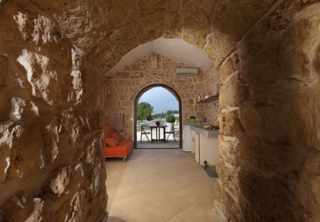 Villa à Torre Vado - Domaine privé avec trullo, piscine et vue mer