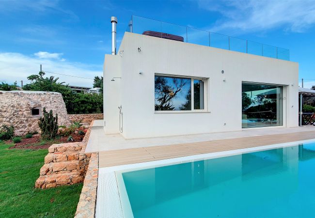 Villa à Marina di Felloniche - Villa de rève 5*: accès privé plage, piscine et jacuzzi