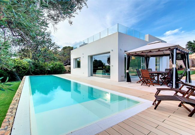 Villa à Marina di Felloniche - Villa de rève 5*: accès privé plage, piscine et jacuzzi