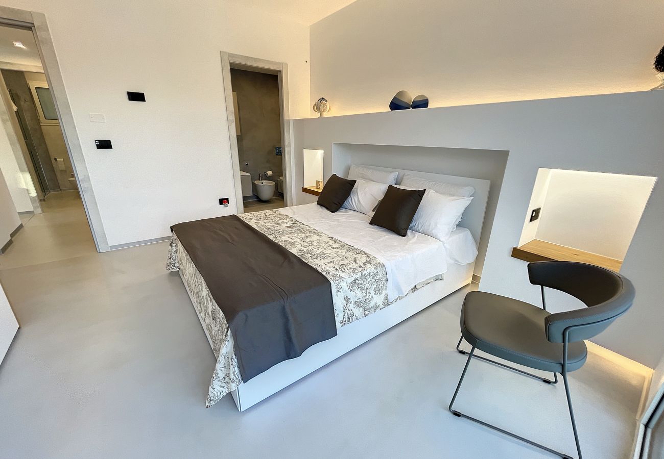 Villa à Marina di Felloniche - Villa de rève, accès plage, piscine et jacuzzi