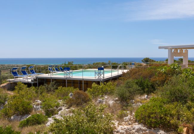 Villa à Torre Pali - Villa panoramique avec piscine proche de la plage