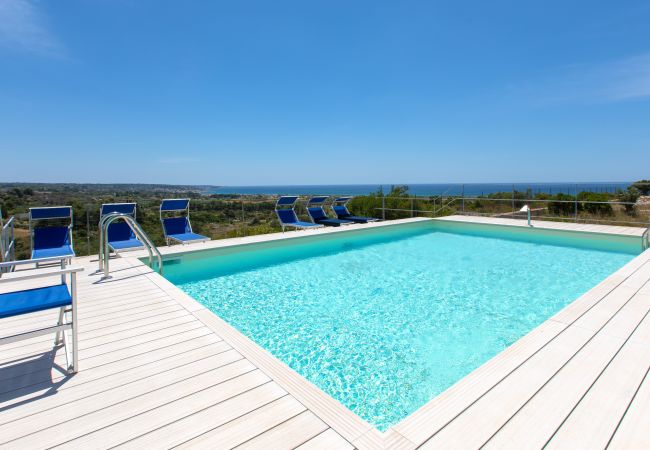 Villa à Torre Pali - Villa panoramique avec piscine proche de la plage