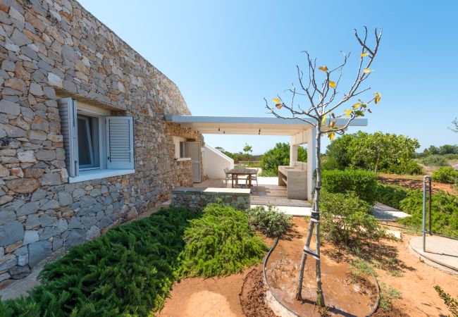 Villa à Torre Pali - Villa moderne avec piscine en pierre, plages à 3km