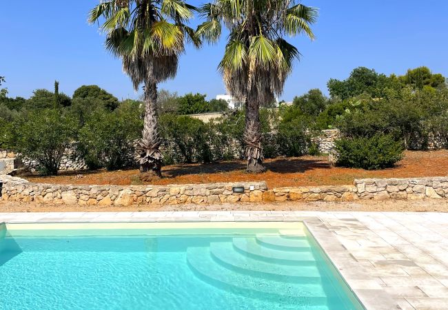 Villa à Pescoluse - A 2km des plages : jolie villa avec piscine