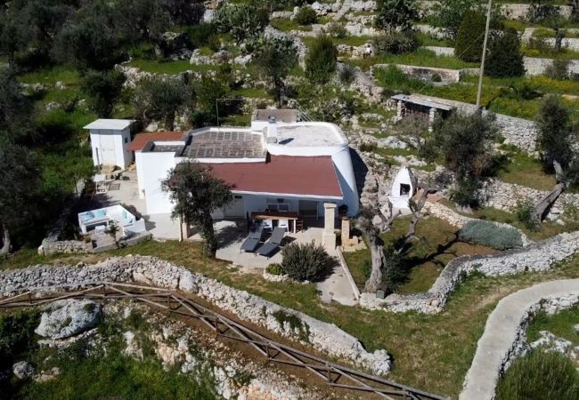 Trullo à Tricase - Jolie maison panoramique à 5 min à pied de la mer