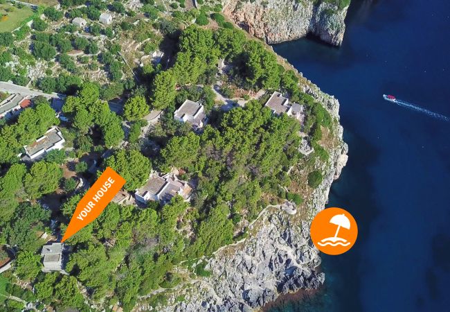 Trullo à Castro - Trullo en pierre avec accès mer privé (maison F) Trullo à Castro - Trullo en pierre avec accès mer privé (maison F)