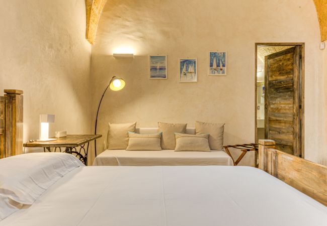Villa à Salve - Entière maison avec piscine privée à 5km de la mer Villa à Salve - Entière maison avec piscine privée à 5km de la mer