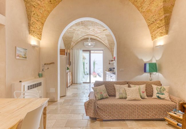 Villa à Salve - Entière maison avec piscine privée à 5km de la mer Villa à Salve - Entière maison avec piscine privée à 5km de la mer