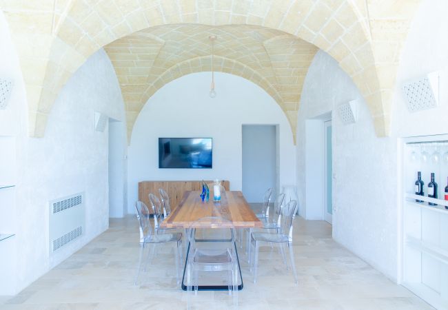 Villa à Torre Vado - Moderne villa de luxe avec piscine à 2km de la mer Villa à Torre Vado - Moderne villa de luxe avec piscine à 2km de la mer