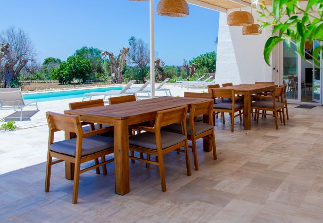 Villa à Torre Vado - Moderne villa de luxe avec piscine à 2km de la mer Villa à Torre Vado - Moderne villa de luxe avec piscine à 2km de la mer