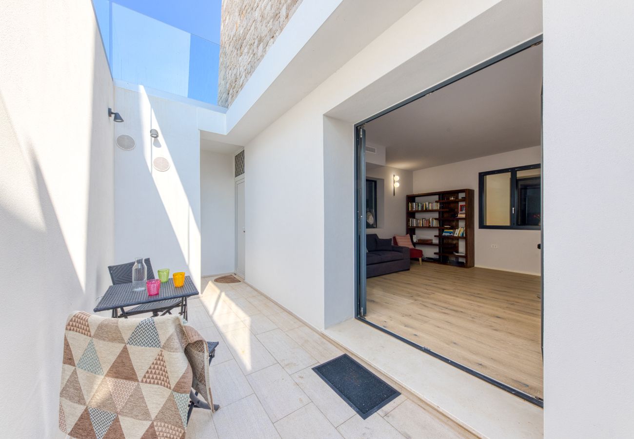 Villa à Leuca - Magnifique villa sur 3 niveaux, piscine & vue mer