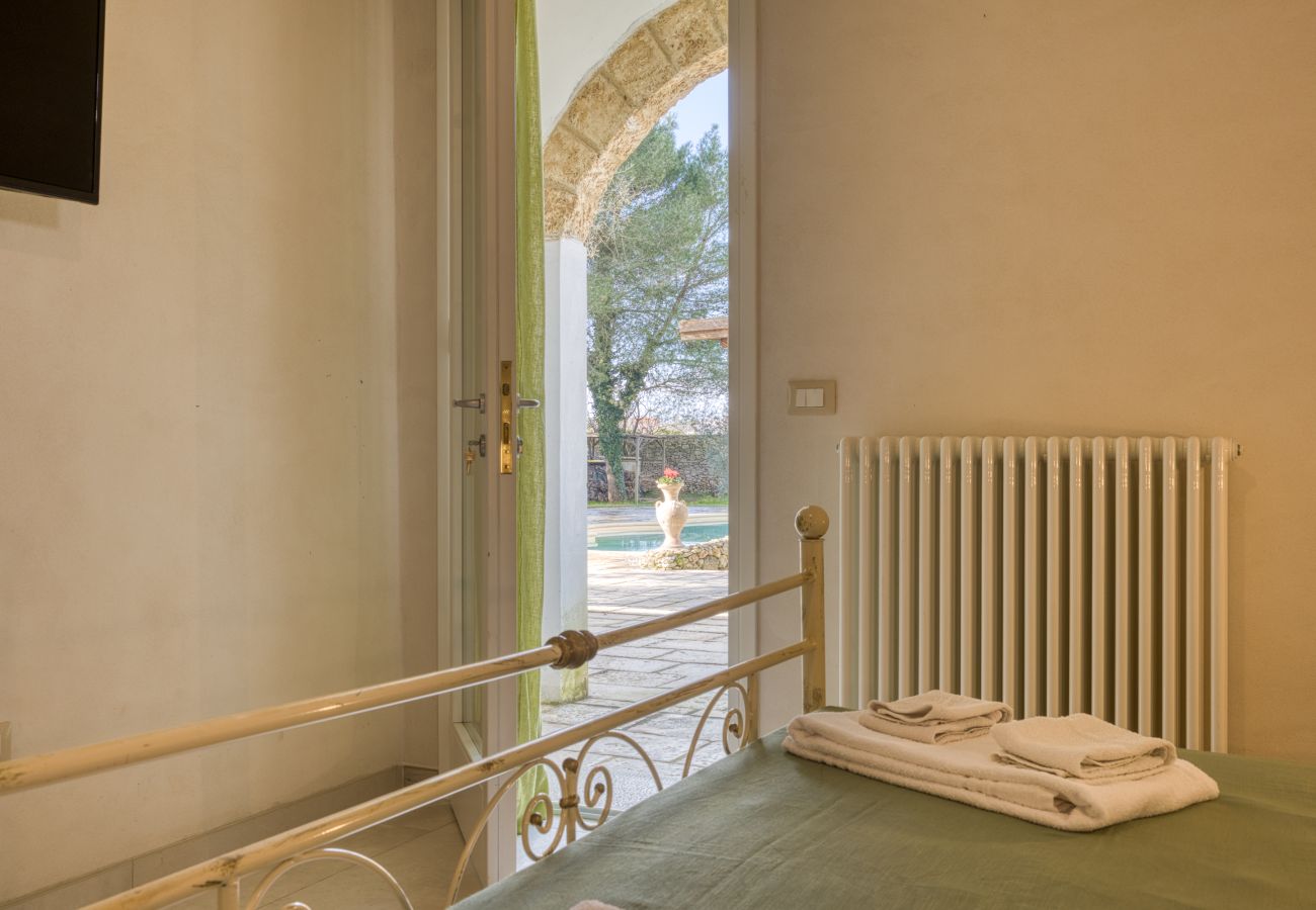 Villa à Castro - Superbe villa avec piscine et parc, mer à 2 km