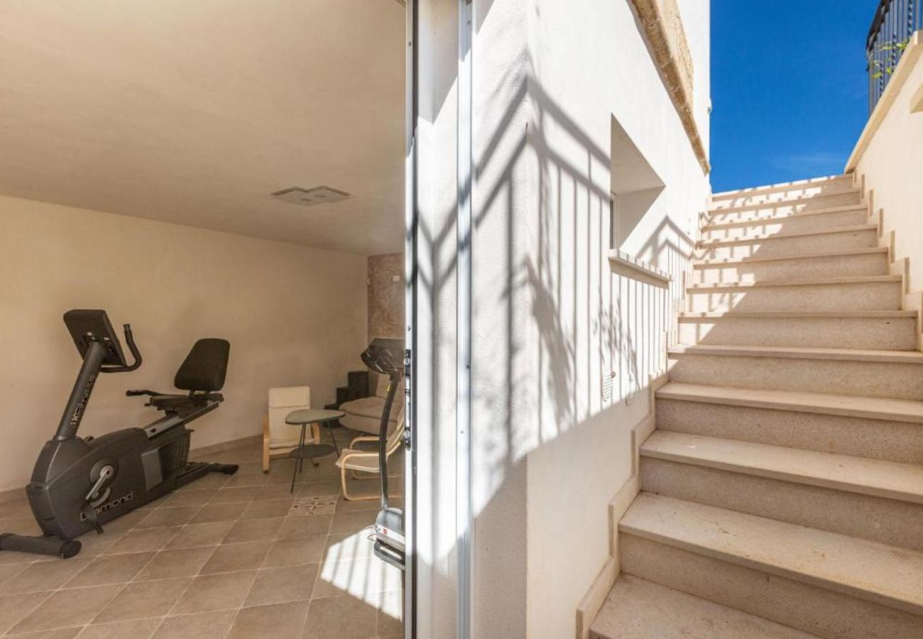 Villa à Torre Vado - Magnifique propriété avec piscine, vue mer, jardin