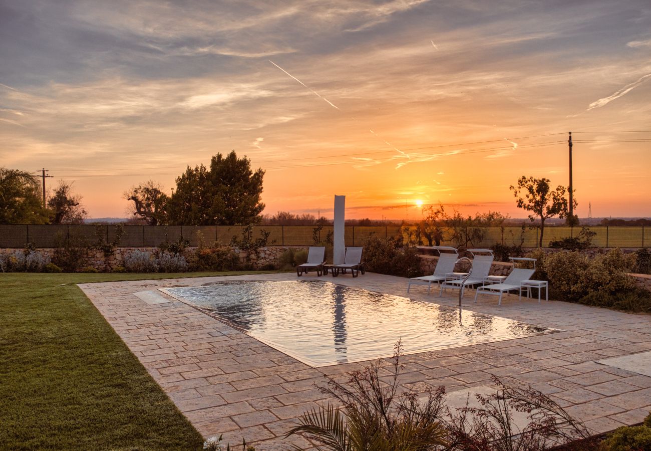 Villa à Ugento - Superbe maison de campagne avec grande piscine et jardin