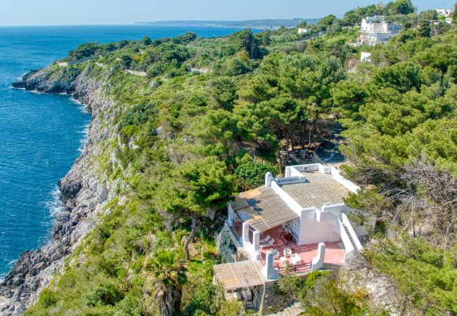 Villa à Castro - Villa unique avec accès mer et vue superbe (villa A)