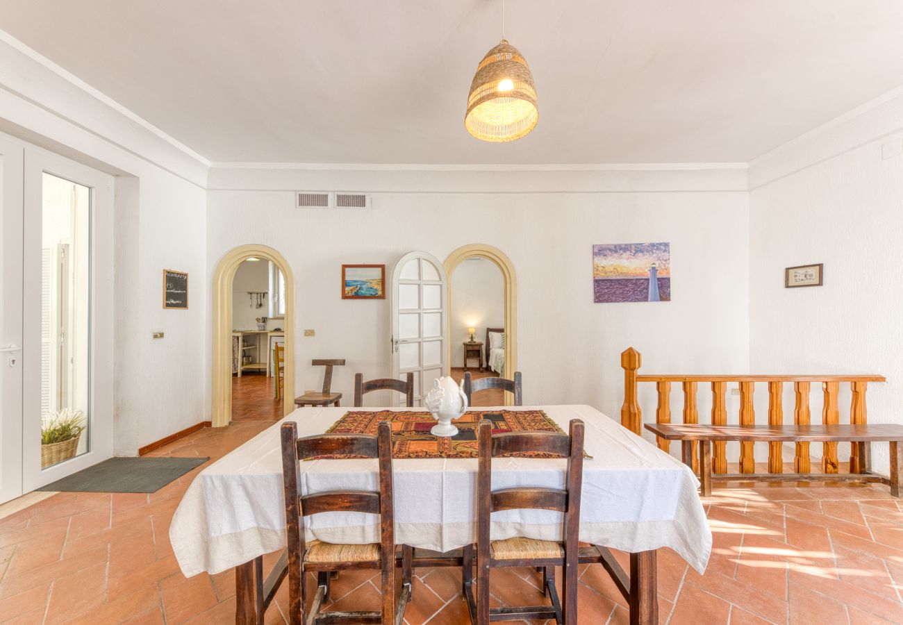 Villa à Castro - Villa unique avec accès mer et vue superbe (villa A)