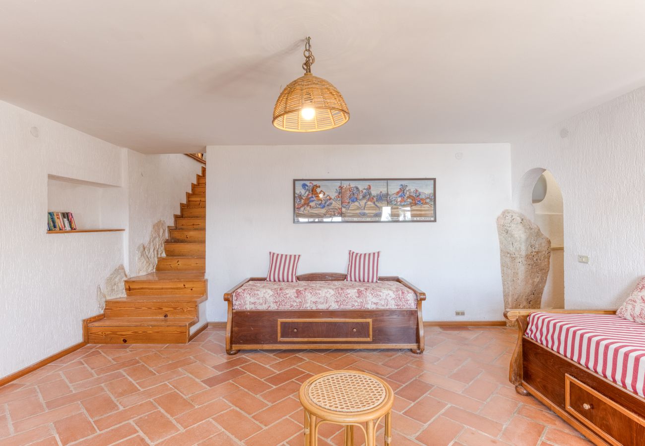 Villa à Castro - Villa unique avec accès mer et vue superbe (villa A)