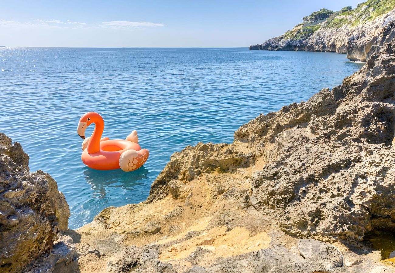 Villa à Castro - Villa unique avec accès mer et vue superbe (villa A)