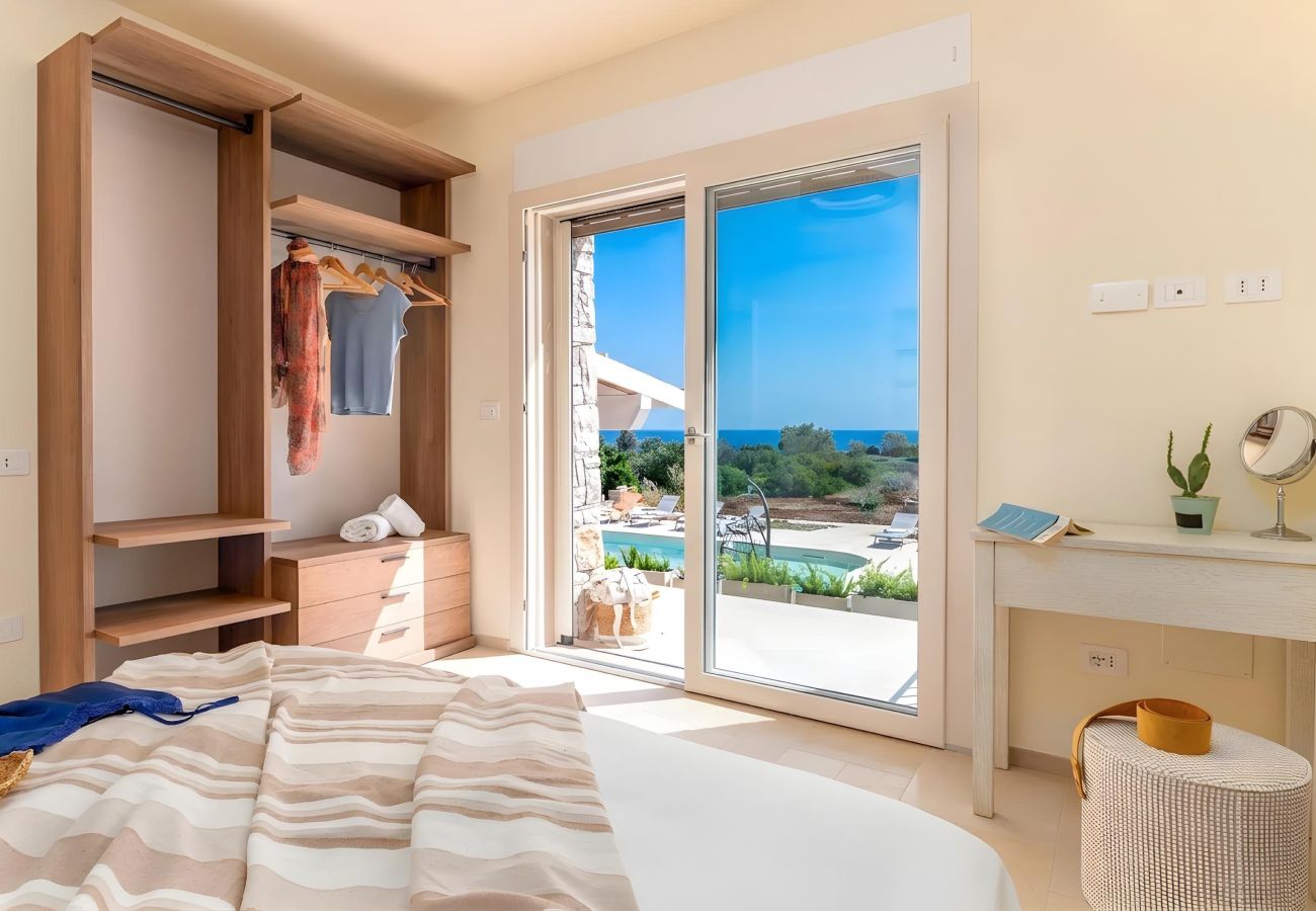 Villa à Torre Pali - Villa de luxe sur 2 niveaux avec piscine & vue mer