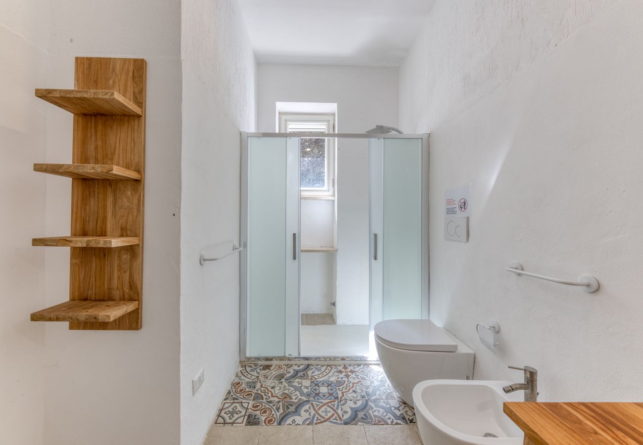 Villa à Castro - Superbe villa avec jacuzzi et accès privé à la mer (maison B)