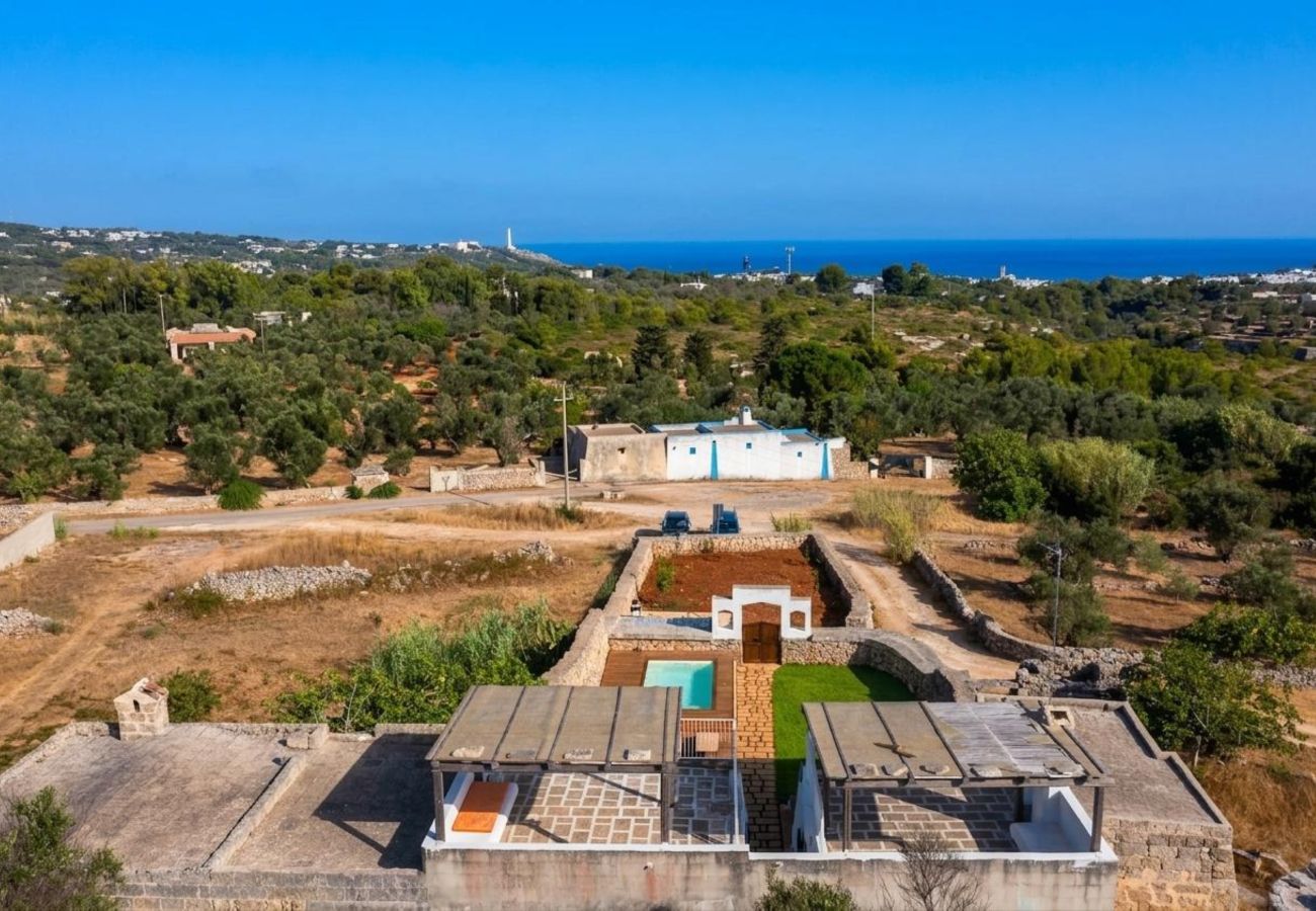 Villa à Leuca - Petite maison de charme en campagne avec piscine