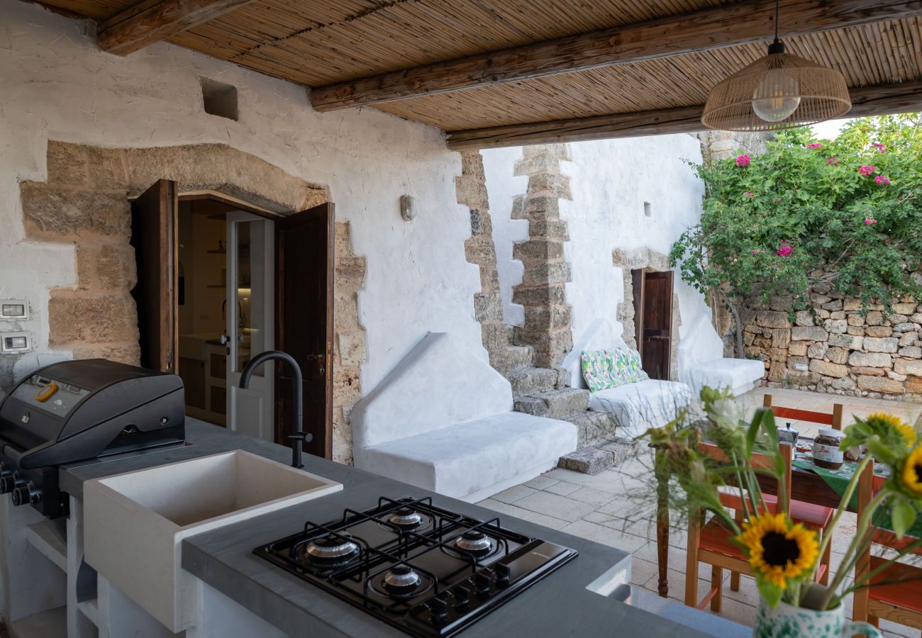 Villa à Leuca - Petite maison de charme en campagne avec piscine