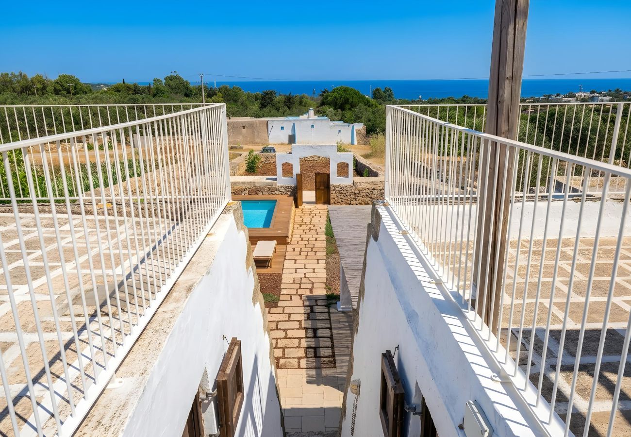 Villa à Leuca - Petite maison de charme en campagne avec piscine