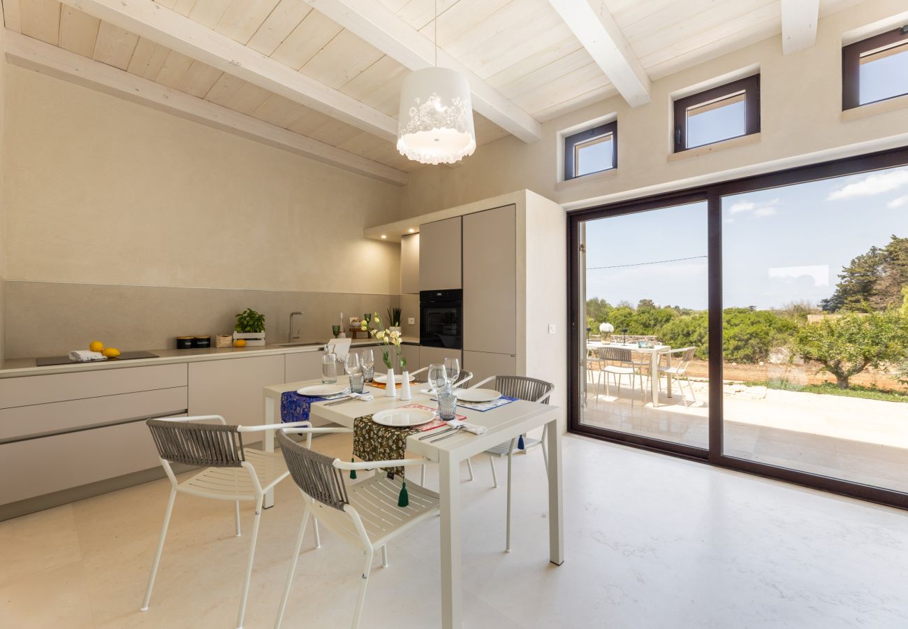 Villa à Gallipoli - Villa Tour Ultra-Luxe avec 2 piscines, 1km plage