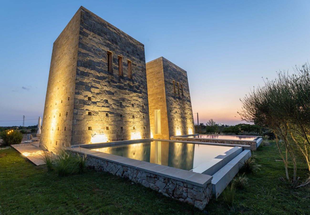 Villa à Gallipoli - Villa Tour Ultra-Luxe avec 2 piscines, 1km plage