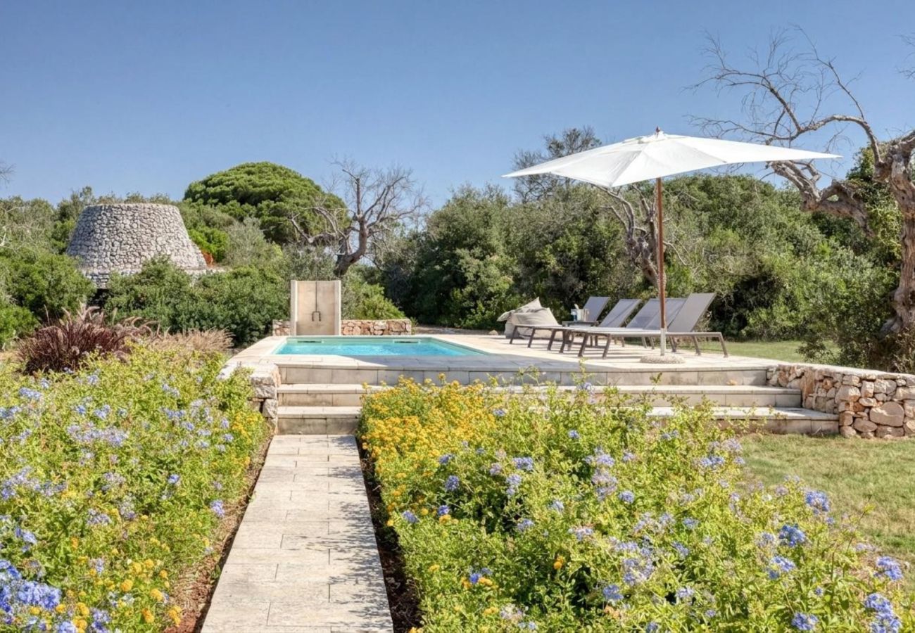 Villa à Pescoluse - Jolie Villa avec piscine & jardin à 2km plage