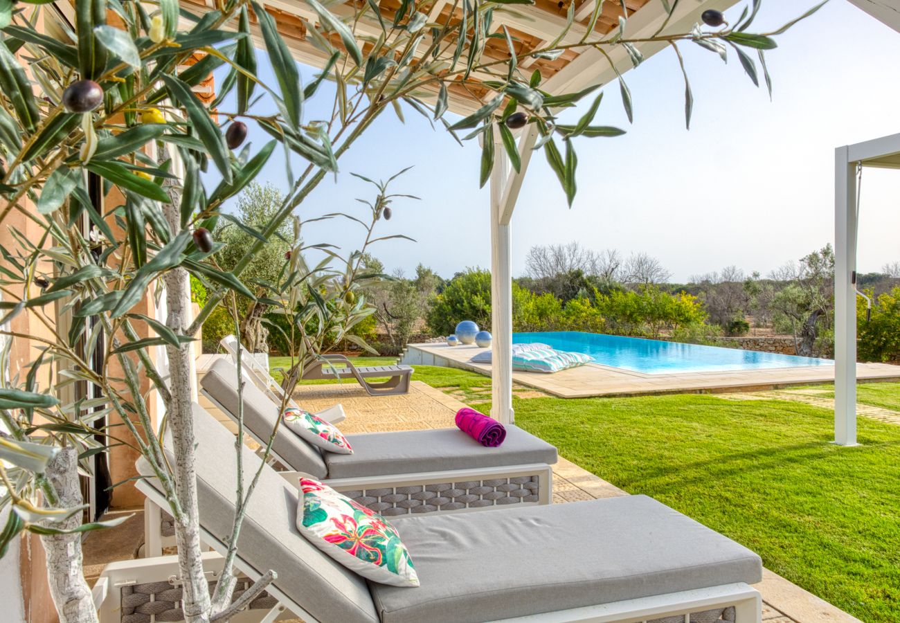 Villa à Pescoluse - Merveilleuse villa avec piscine et grand jardin