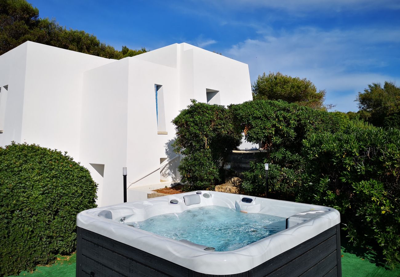 Casa a Leuca - Villa sul mare con accesso mare diretto & jacuzzi