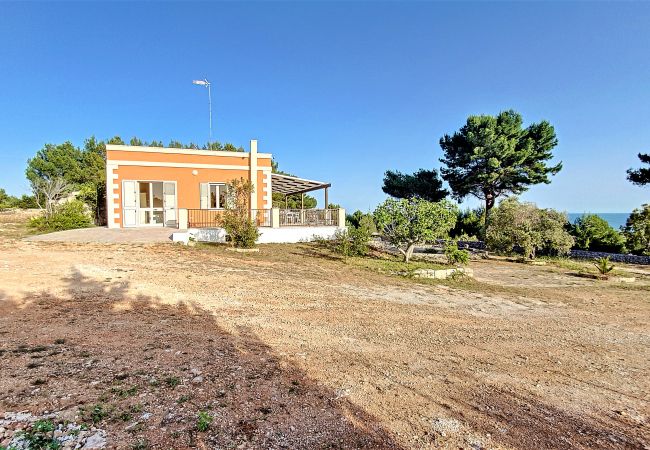 Villa a Torre Pali - Villa panoramica con piscina, a 2km dalla sabbia Villa a Torre Pali - Villa panoramica con piscina, a 2km dalla sabbia