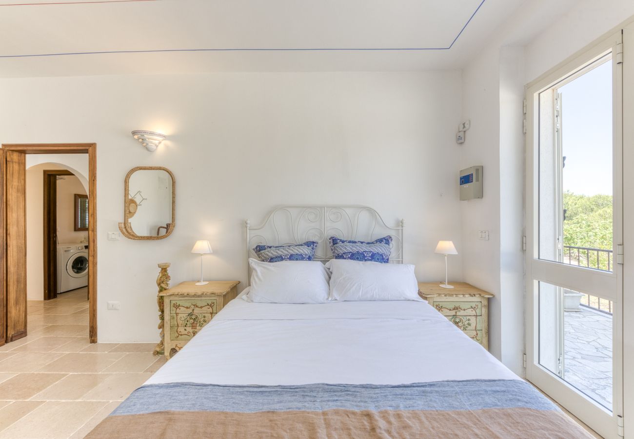 Villa a Torre Pali - Villa panoramica con piscina, a 2km dalla sabbia