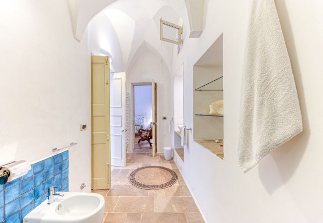 Casa a Patù - Splendida casa storica con piscina e parco (A) Casa a Patù - Splendida casa storica con piscina e parco (A)