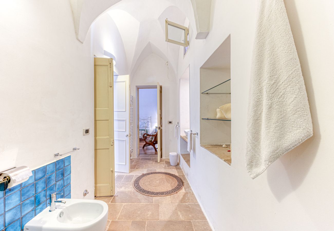 Casa a Patù - Splendida casa storica con piscina e parco (A)