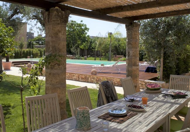 Villa a Patù - Grande dimora di charme con piscina e parco Villa a Patù - Grande dimora di charme con piscina e parco