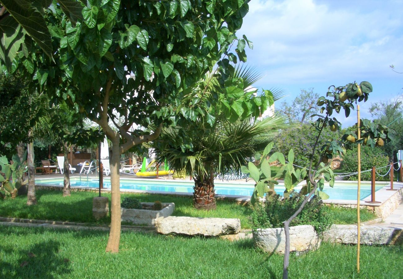 Villa a Patù - Grande dimora di charme con piscina e parco