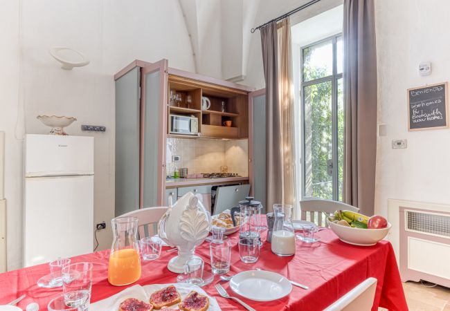 Casa a Patù - Casetta di charme con piscina e parco (D) Casa a Patù - Casetta di charme con piscina e parco (D)