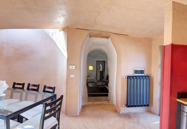 Villa a Cisternino - Tenuta con trulli privati e piscina naturale Villa a Cisternino - Tenuta con trulli privati e piscina naturale
